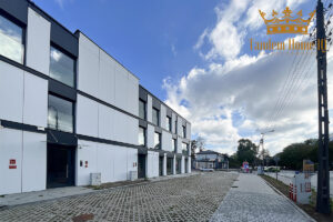 Do wynajęcia budynek usługowo-biurowy 1514m2 – Ursus, parking